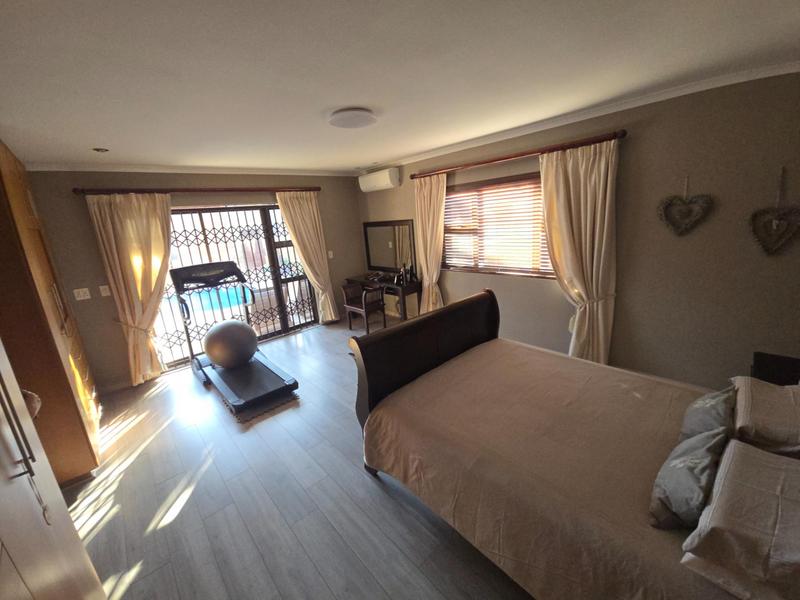 To Let 5 Bedroom Property for Rent in Goedehoop Western Cape